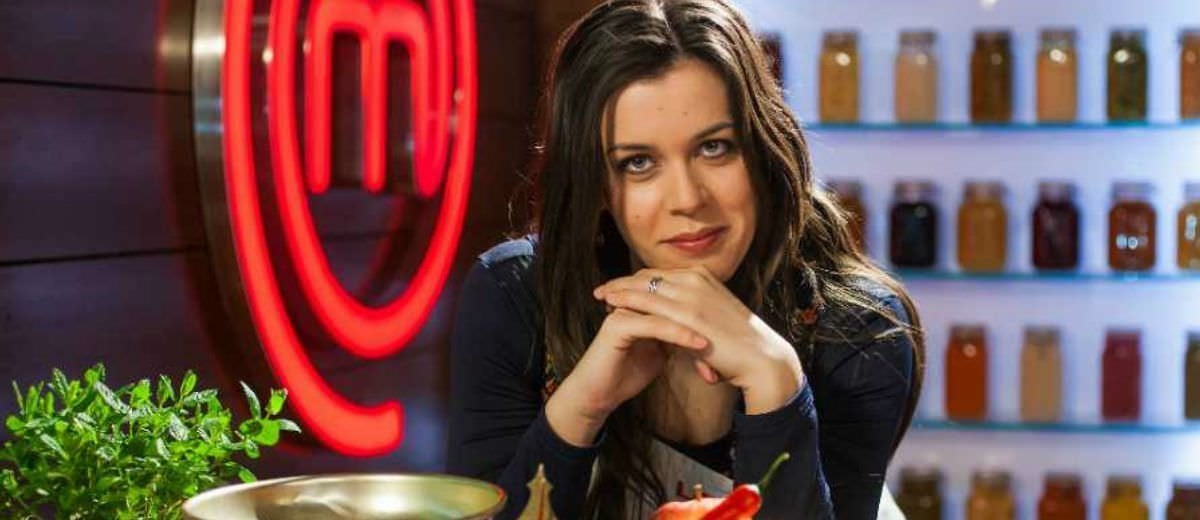 Vídeo: Mila le roba la gallina a Lidia en ‘MasterChef’