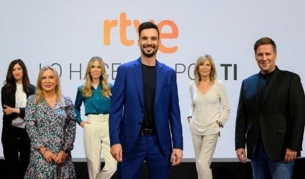 Presentador y colaboradores de ‘La Pr1mera pregunta’
